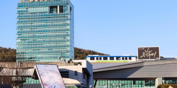 1. 3. 용인특례시출범 시청전경.JPG