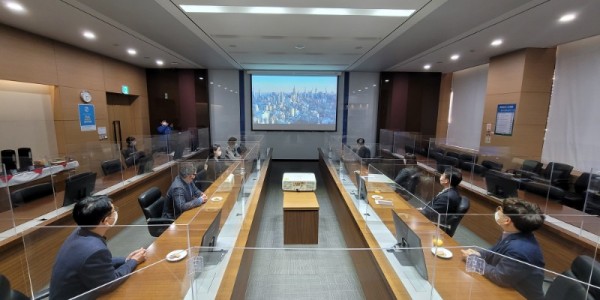 (1) 기흥구와 파운드리사업부 관계자들이 지역 상생 발전을 위한 협력사업에 대해 논의하고 있다..jpeg