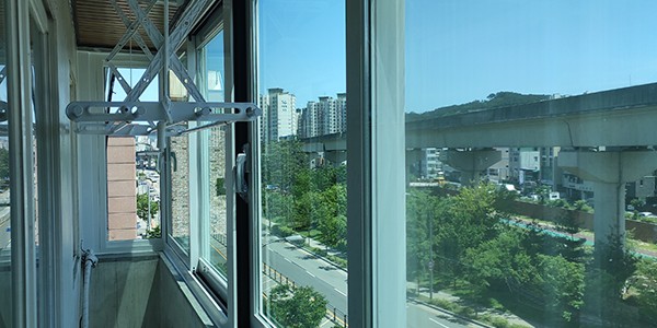 시의 지원을 받아 단열창호로 교체한 가구.jpg