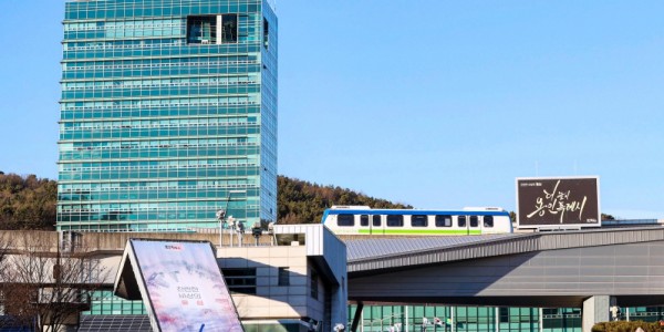 [크기변환]2. 용인시청사전경.JPG