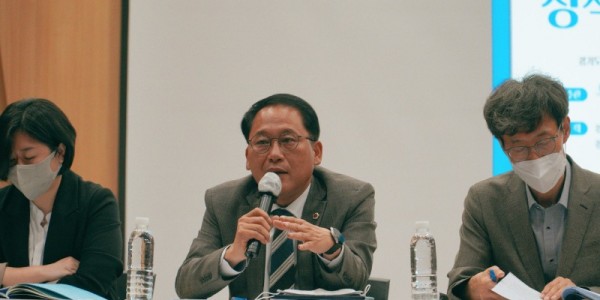 221007 안광률 의원, ‘학교 지원성 강화를 위한 경기도교육청 조직개편안 정책토론회’ 참석 (2).jpg