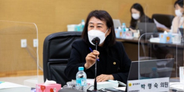 221104 박명숙 의원, 대피공간 없는 노후 공동주택에 대한 화재안전 점검 강화 요구.jpg
