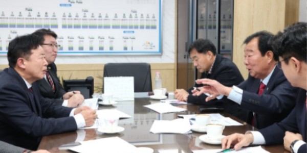 231212 경기도의회 경기북부특별자치도 설치 특별위원회, 경기북부 시군 단체장들과 면담 추진 (1) (1).jpg