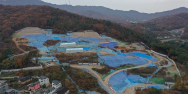 5. 한시적 토사 반출이 허용된 고기동 노인복지주택 공사 현장.JPG