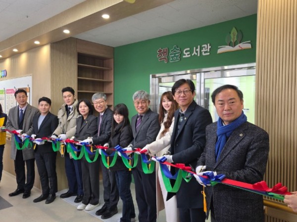 250324 국중범 의원, 성남 하원초  책숲도서관  재개관식 참석… 교육공동체가 함께 만든 모범사례1.jpg