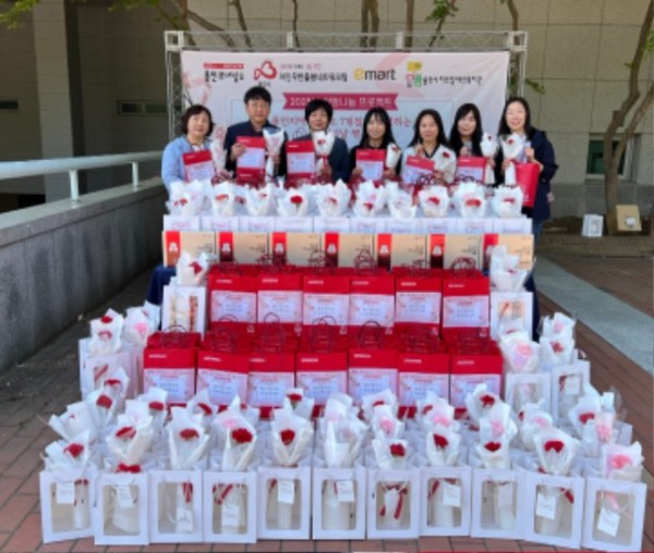 250508 3. 용인특례시 저소득층 232가구에 선물세트 전달.jpg