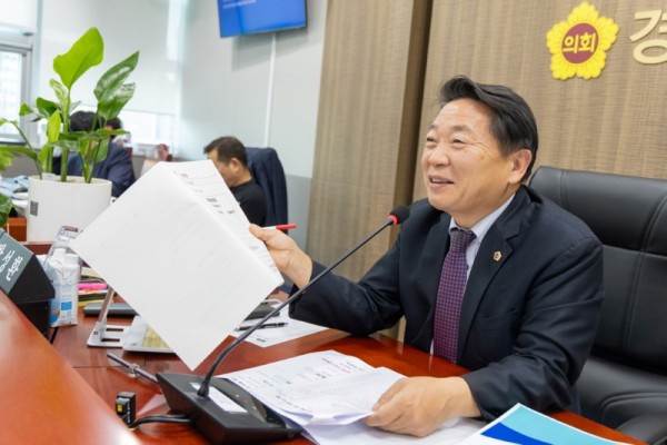 251117 방성환 의원, “인력,예산,현장,미래 모두 재정비... ‘AI 시대 농업기술원 역할 다시 세워야’” (1).jpg