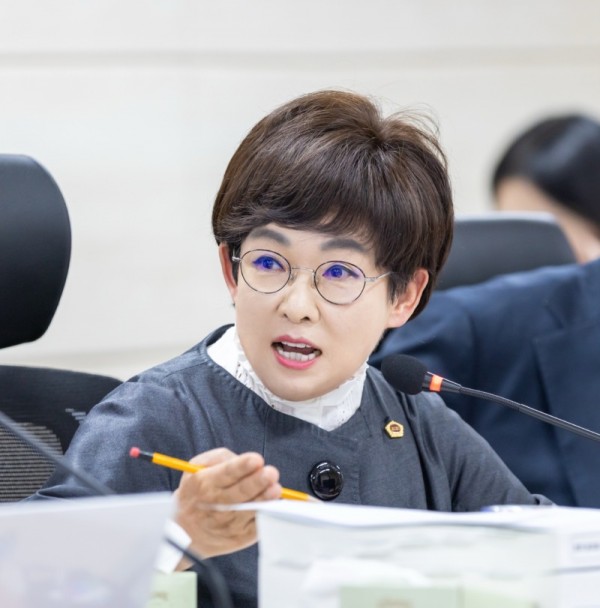 251117 김선희 의원, 학생 건강을 위해서 깨끗한 식수 공급이 필수다.jpg