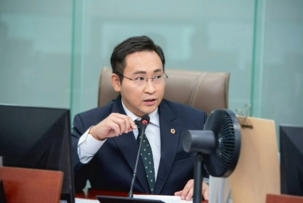 251117 변재석 의원, 보건교사 1인 체제 개선·보건보조 인력 도입 촉구 (1).jpg