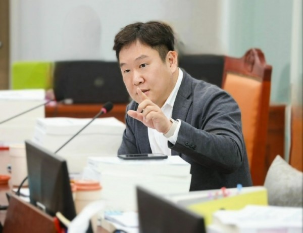 251119 김광민 의원, 비교과 장학관 임용요건, 상위법 위반 소지 커... “임용 요건 축소는 명백한 평등권 침해”.jpg