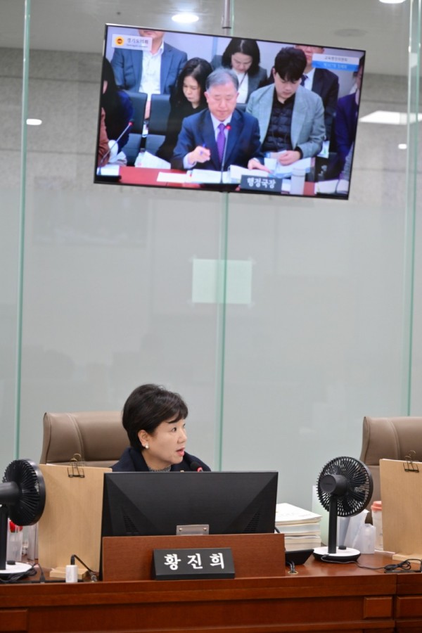 251121 황진희 의원, 신설학교 감액과 통근버스 불편 연이어 지적...“현장 영향 최소화 강조” (2).jpg