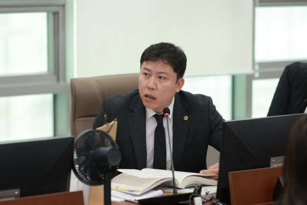 251124 오세풍 의원, “학생 건강·안전이 우선”...체육시설 환경개선 중요성 제기1.jpg