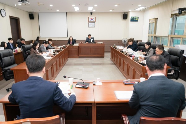 20251124 2025년 행정사무감사 8일차(2)자치행정위원회.jpg