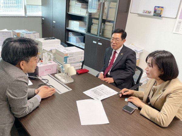 251205 박명수·황세주 의원, 동신산단 정상 추진 위한 논의 이어져.jpg