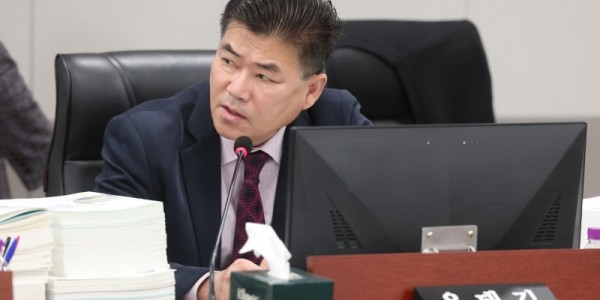 251209 윤태길 의원, “혈세 낭비 ‘경기GTV’ 전액 삭감 칼 빼들었다... 공식 채널로 통합해야”.jpg