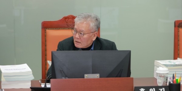 251209 홍원길 의원, “주민주도 지역문제 해결 사업 왜 줄었나” 마을공동체 예산 대폭 삭감 강력 지적.jpg