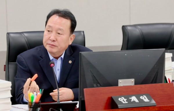 251212 안계일 의원, 공약 달성했다고 예산 감액... 경기도 여성정책 후퇴 비판.jpg