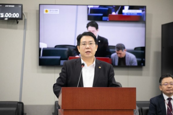 251223 김현석 의원 대표발의, 위례과천선 과천 제안 노선 촉구 건의안 상임위 통과.jpg