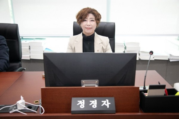 251226 정경자 의원 대표발의 「경기도 가족돌봄 청소년 및 청년 지원 조례 전부개정안」 본회의 통과.jpg