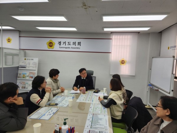 260119 김정영 의원, 2026년 성매매피해자 지원사업 예산 삭감 관련 민원상담 진행.jpg