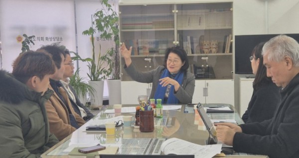260123_신미숙_의원__영재교육의_새로운_지평_기대...화성시인재육성재단_논의_(1).jpg