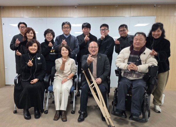 260126 박재용 의원, 장애인 위생·건강·감정 케어서비스 저변 확대 논의 (1).jpg